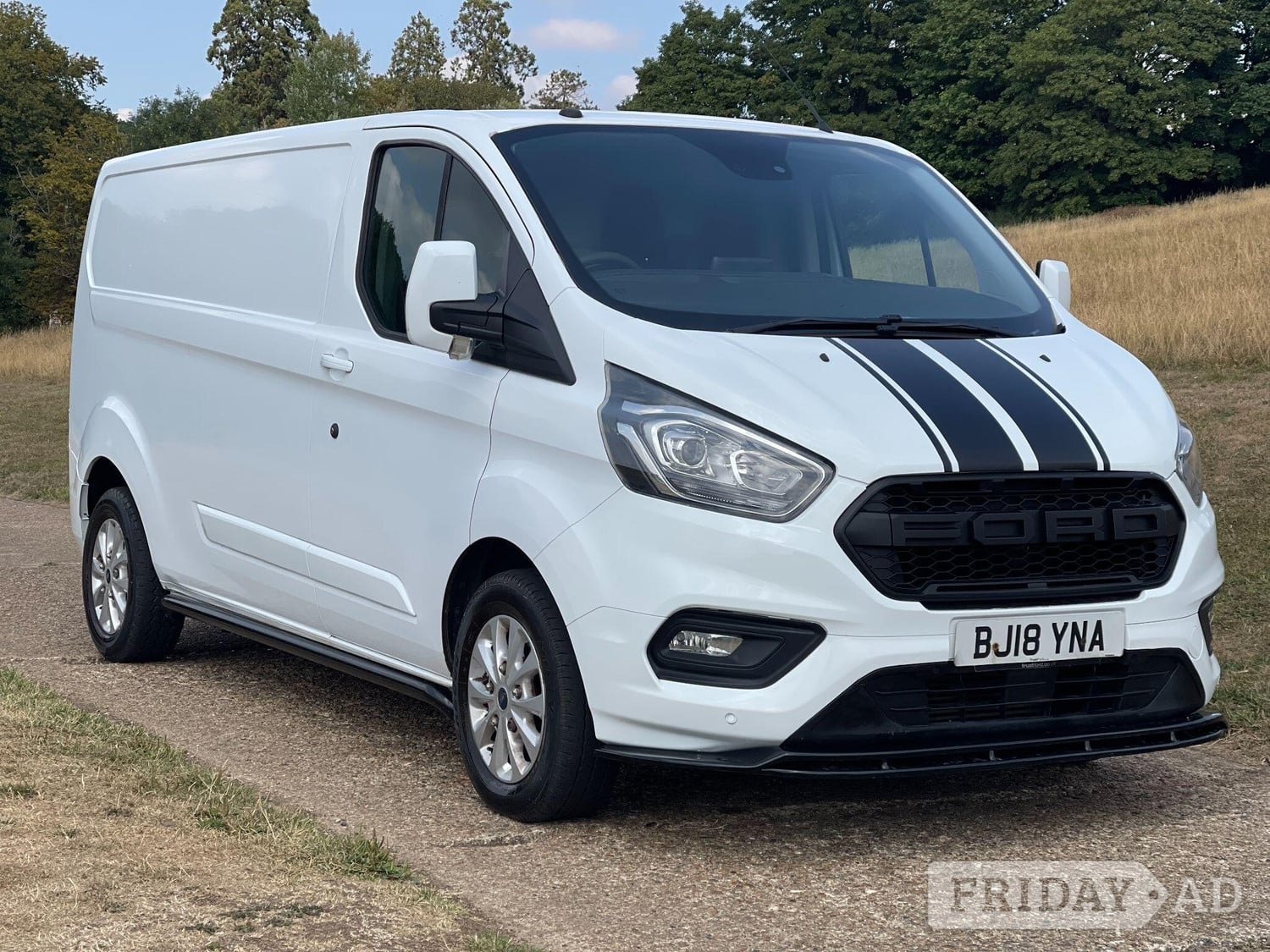 [ berth ]Ford Transit Custom