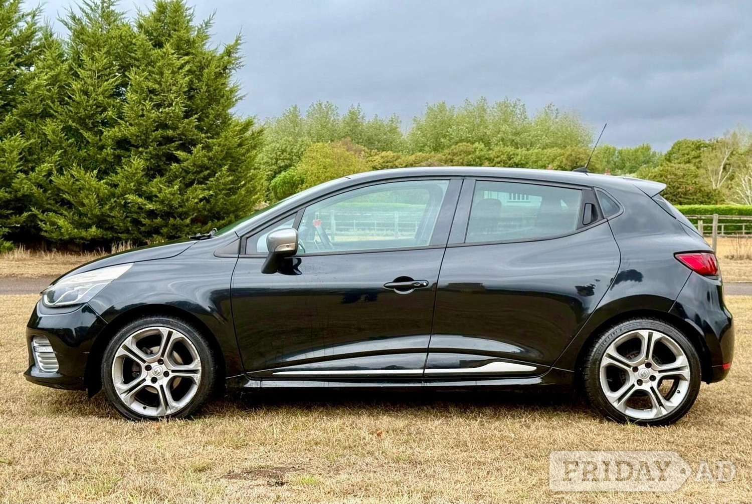 [ berth ]Renault Clio