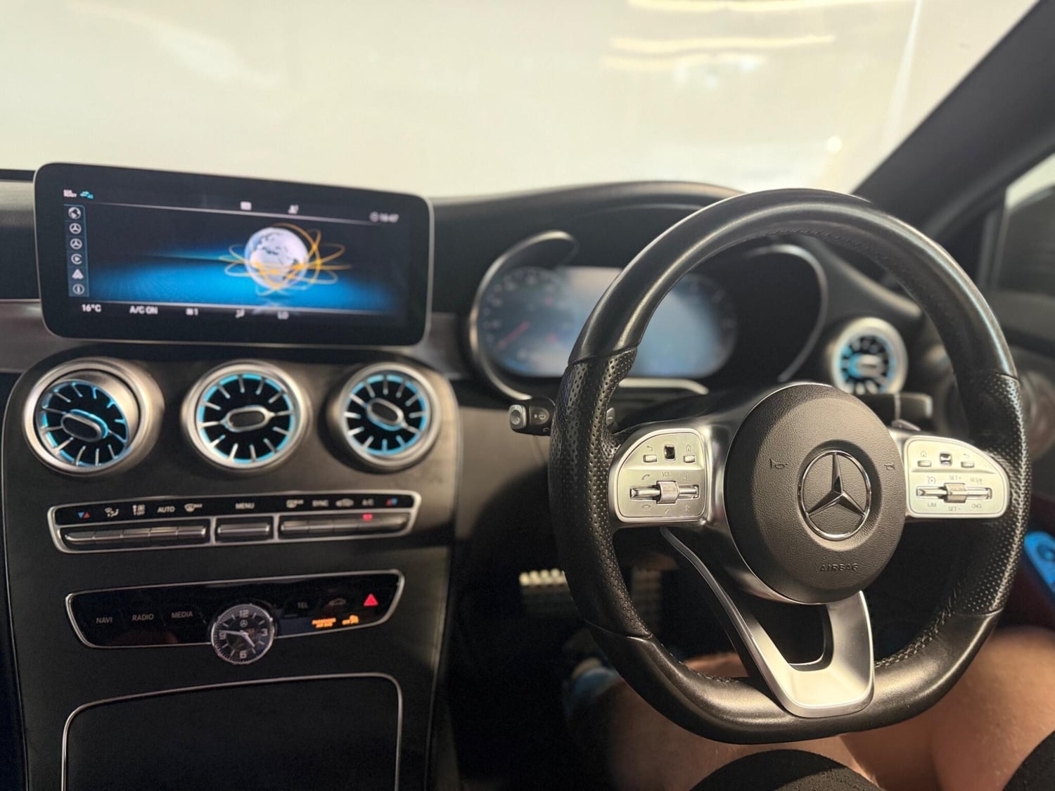 Mercedes-Benz C Class 2018 - Cars