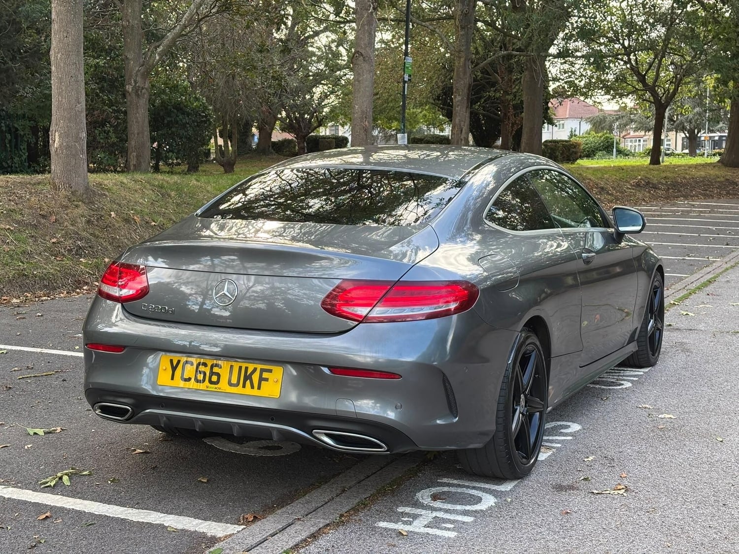 [ berth ]Mercedes-Benz C Class