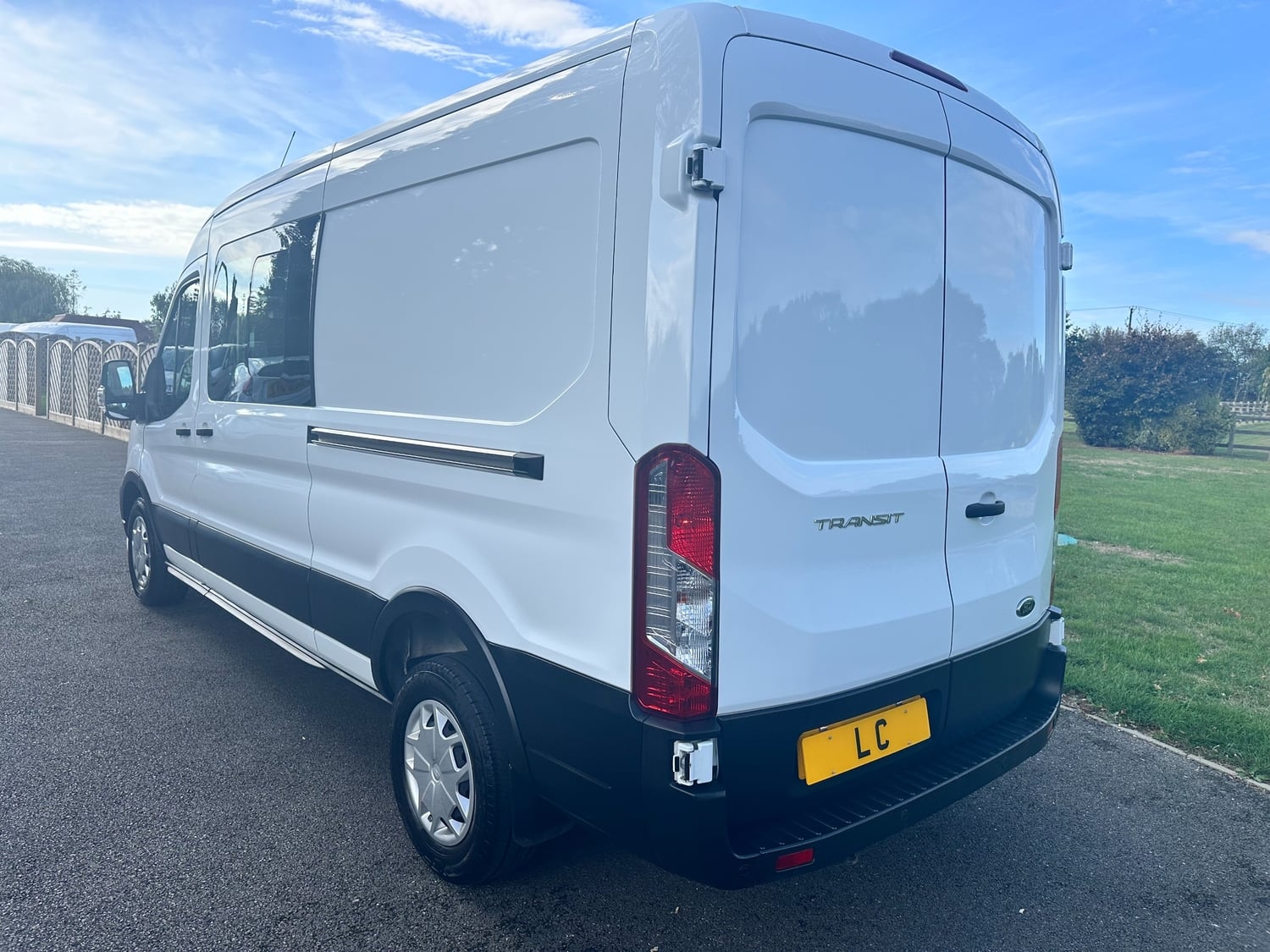 Ford Transit 2024 - Vans & Commercial Vehicles