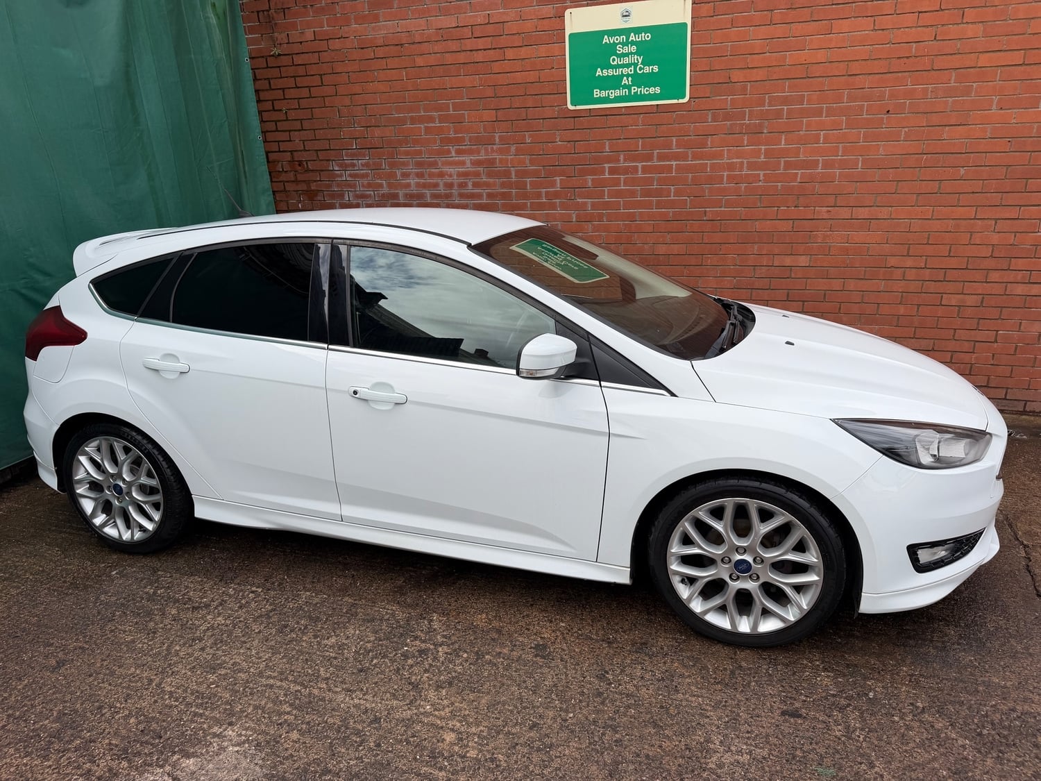 Ford Focus 2015 - Cars in Hanham