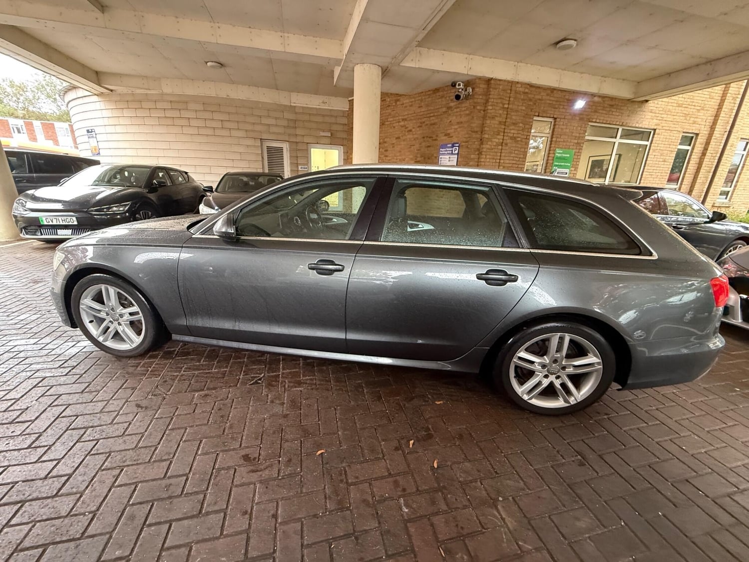 Audi A6 Avant 2014 - Cars