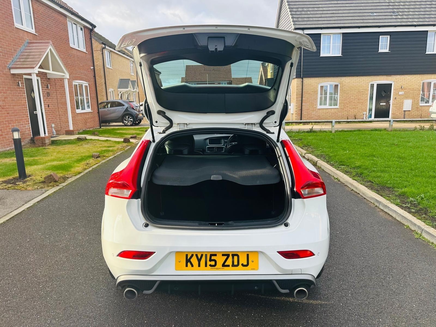 [ berth ]Volvo V40