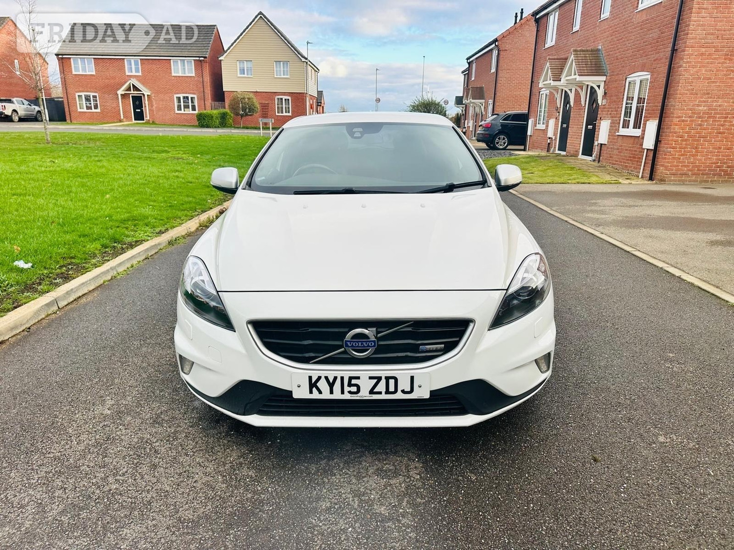 Volvo V40 2015 in Peterborough