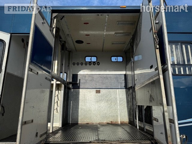 Whittaker  Scania Horsebox - Trailers & Horseboxes