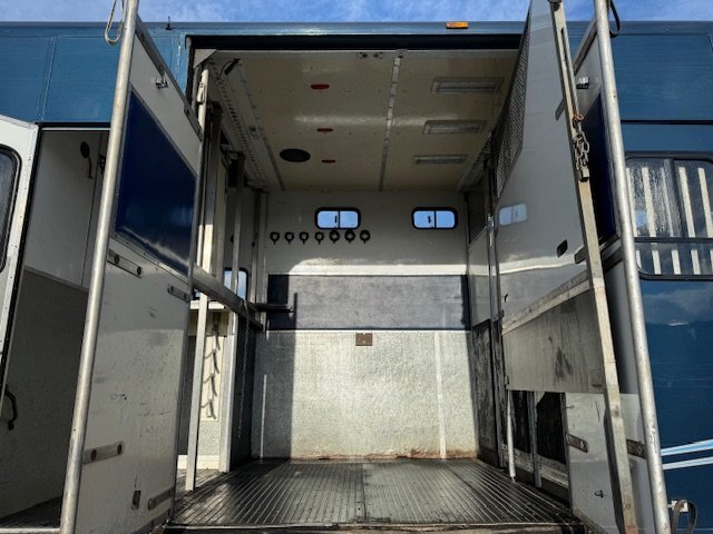 Whittaker  Scania Horsebox - Trailers & Horseboxes