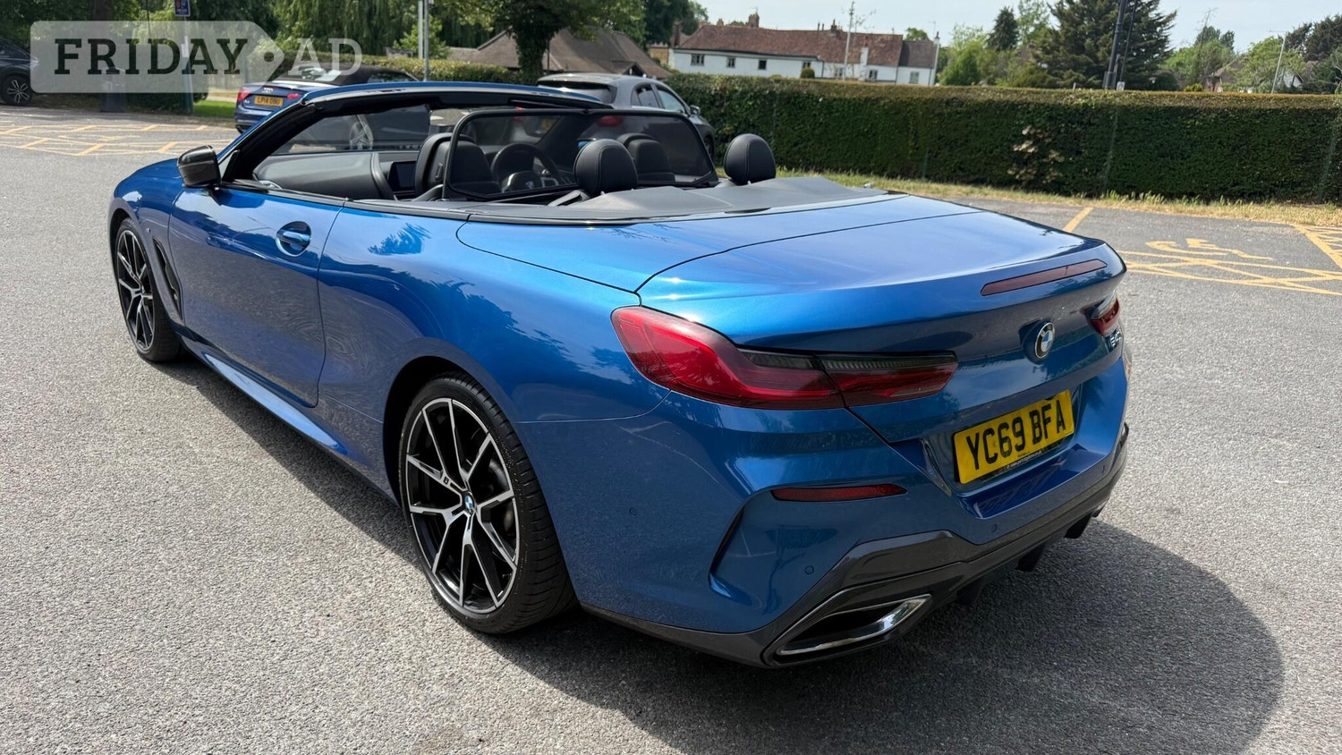 [ berth ]BMW 8 Series