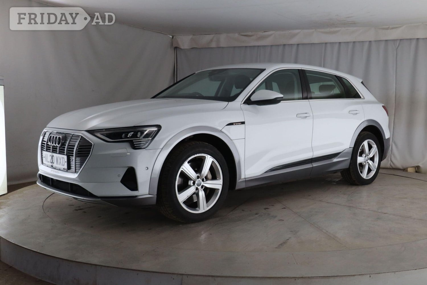 [ berth ]Audi e-tron