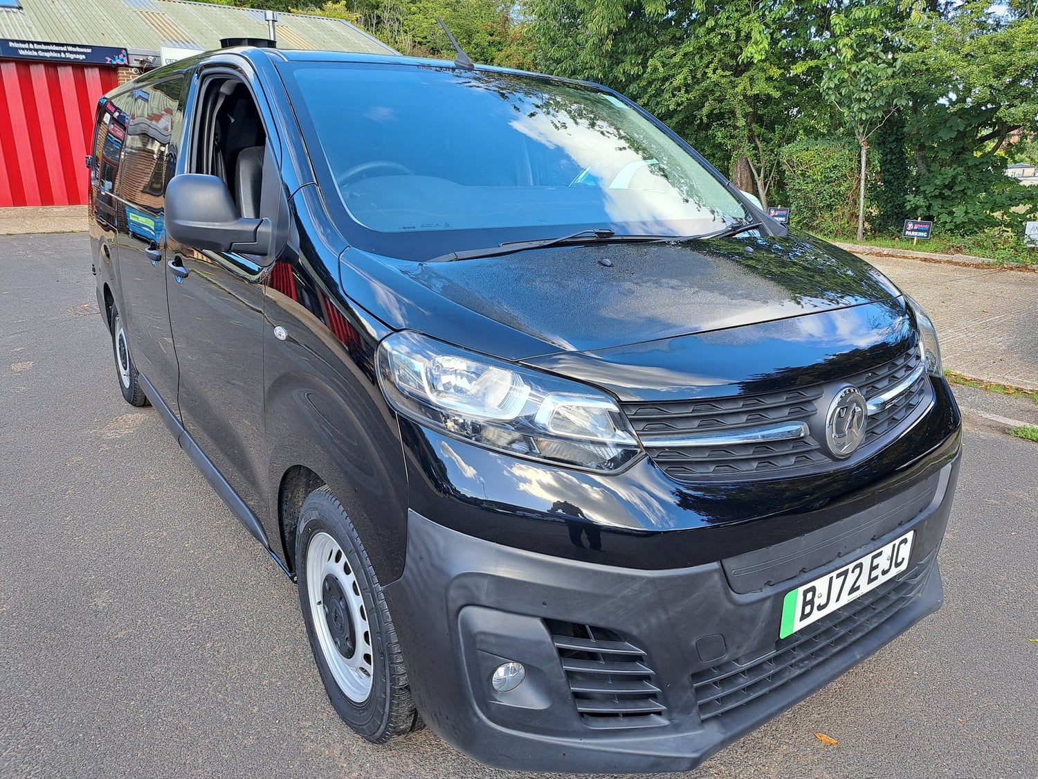 [ berth ]Vauxhall Vivaro