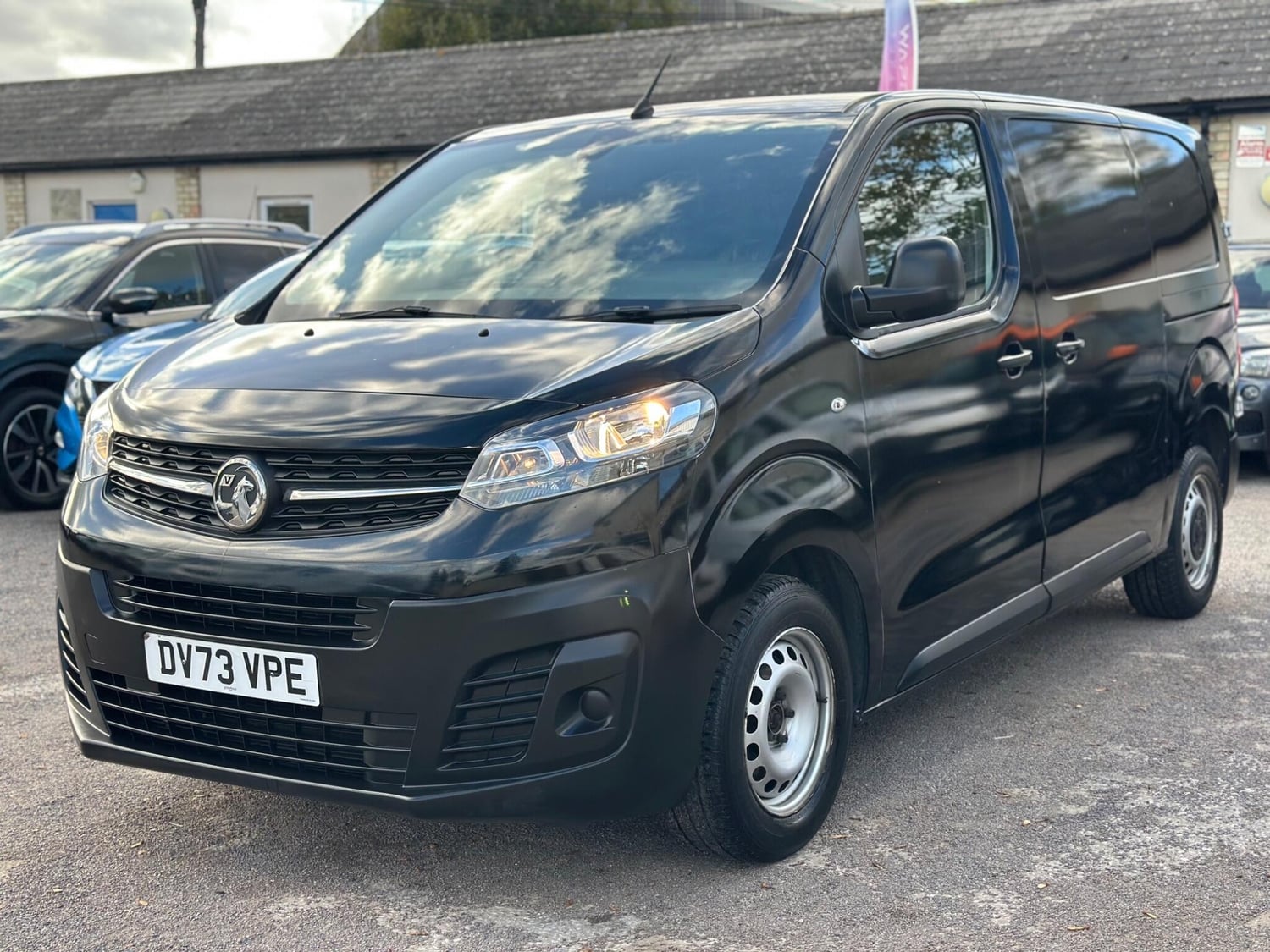 [ berth ]Vauxhall Vivaro