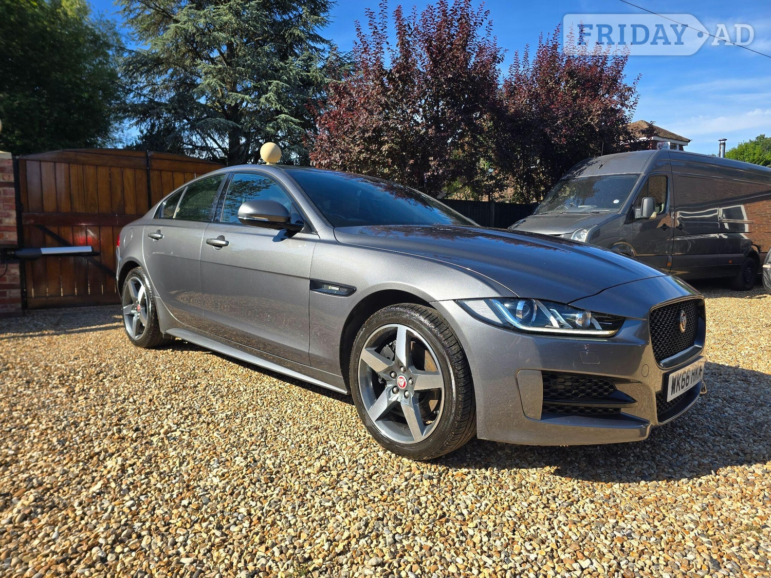 Jaguar XE 2016 in Aldershot