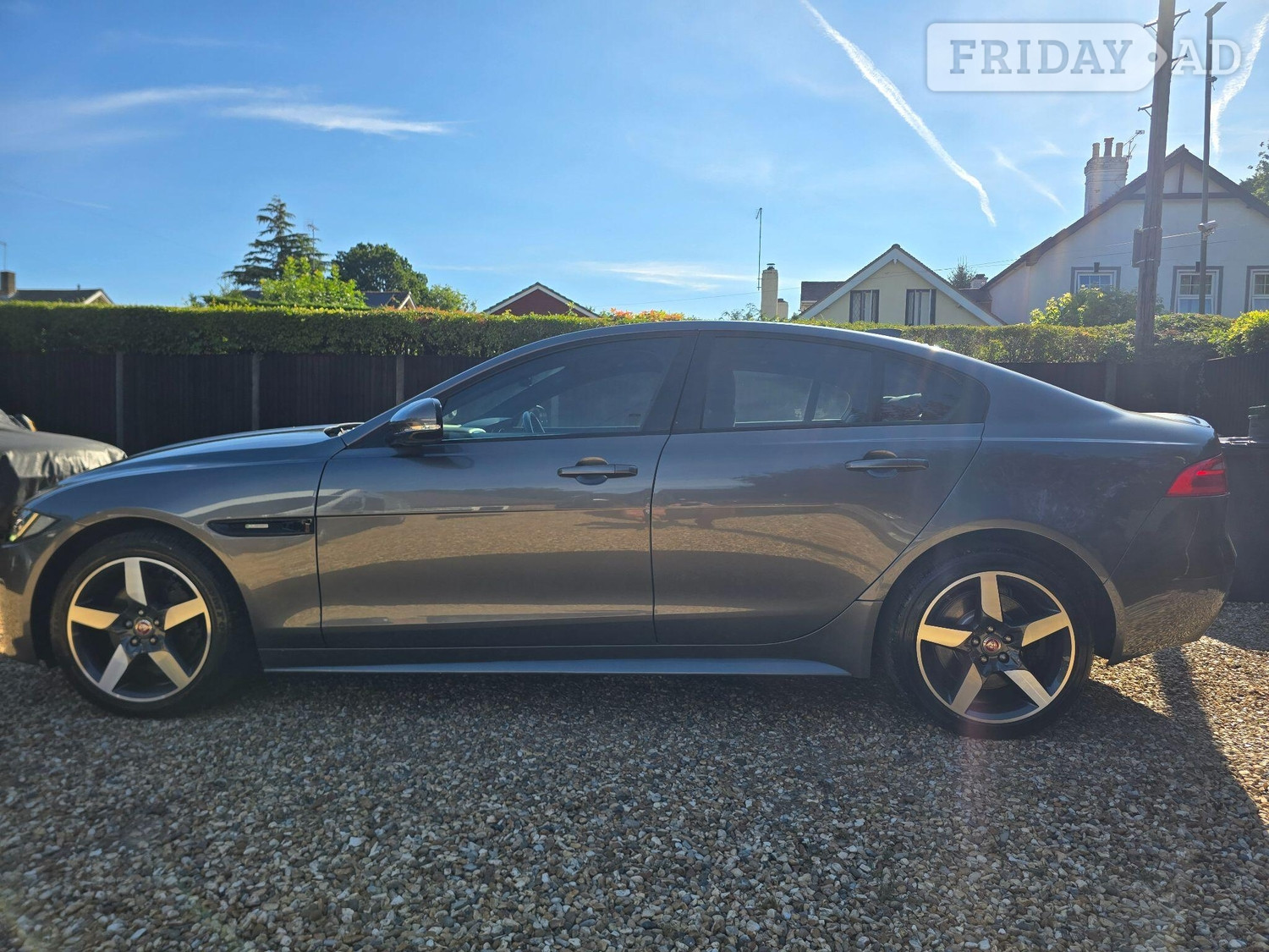 [ berth ]Jaguar XE