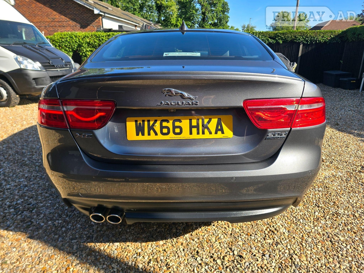 Jaguar XE 2016 - Cars