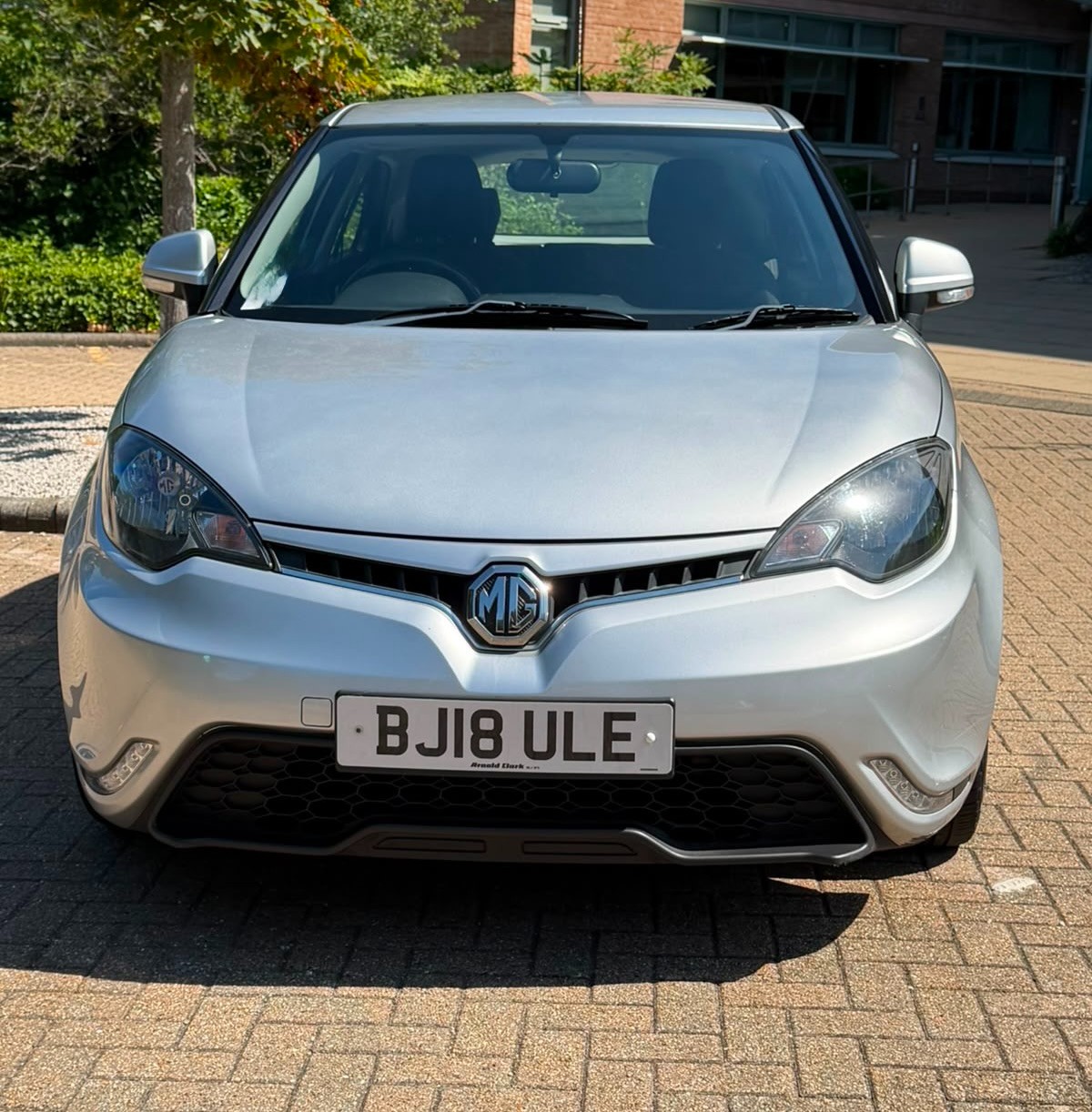 [ berth ]MG MG3