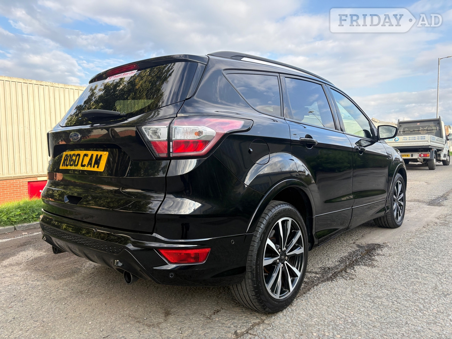 [ berth ]Ford Kuga