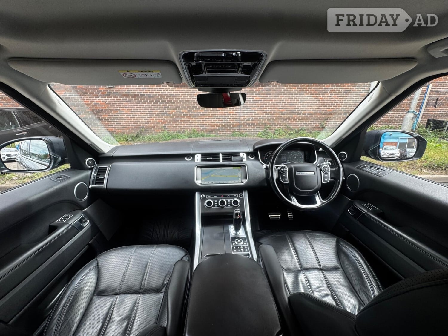 [ berth ]Land Rover Range Rover Sport