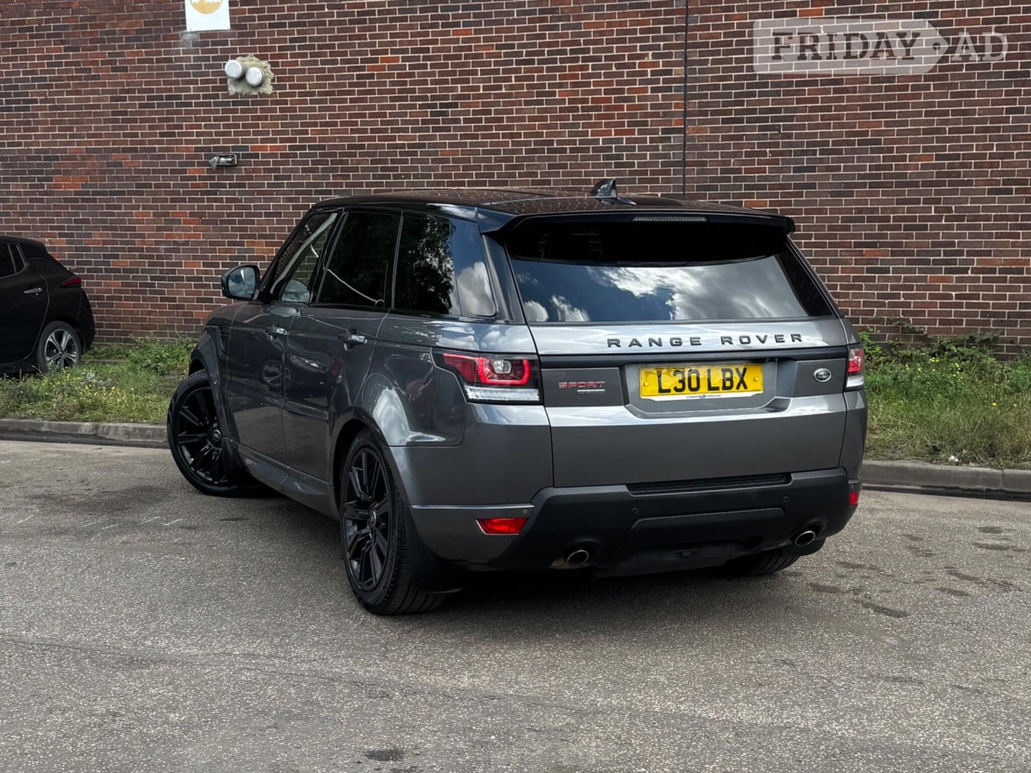 Land Rover Range Rover Sport 2017 - Cars in Leeds