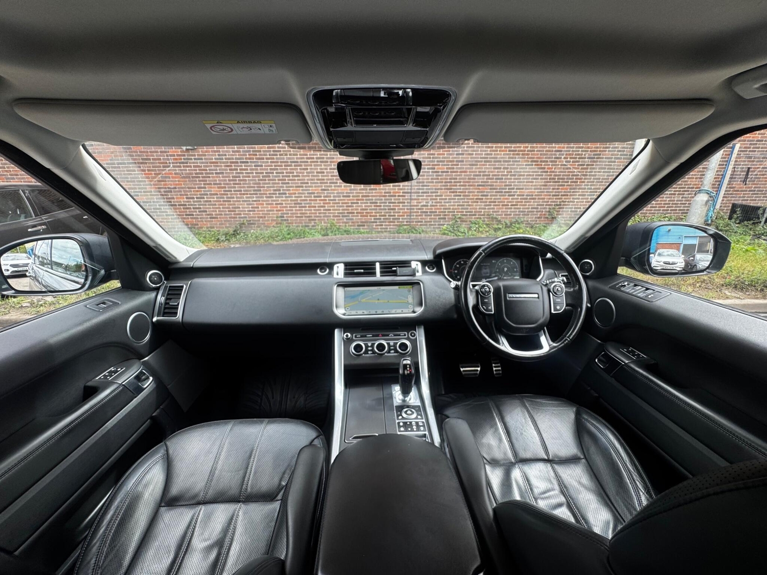 [ berth ]Land Rover Range Rover Sport
