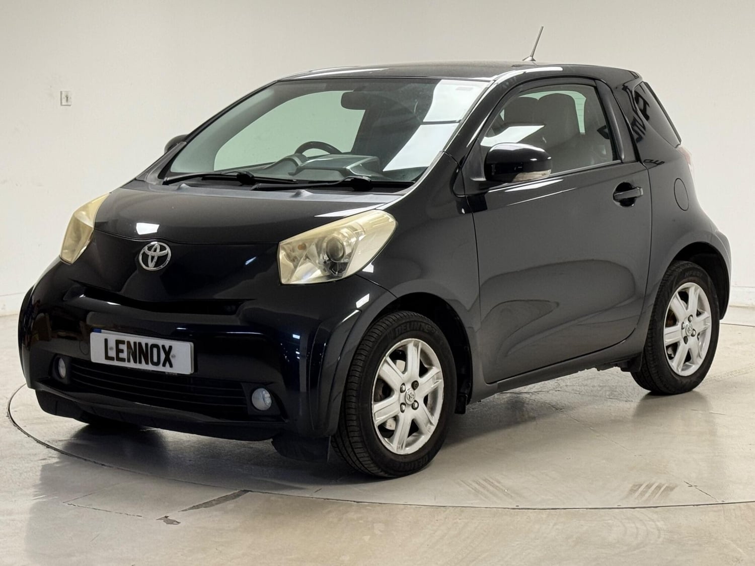 [ berth ]Toyota IQ