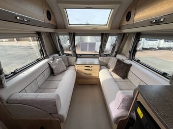 Elddis Avante 2019