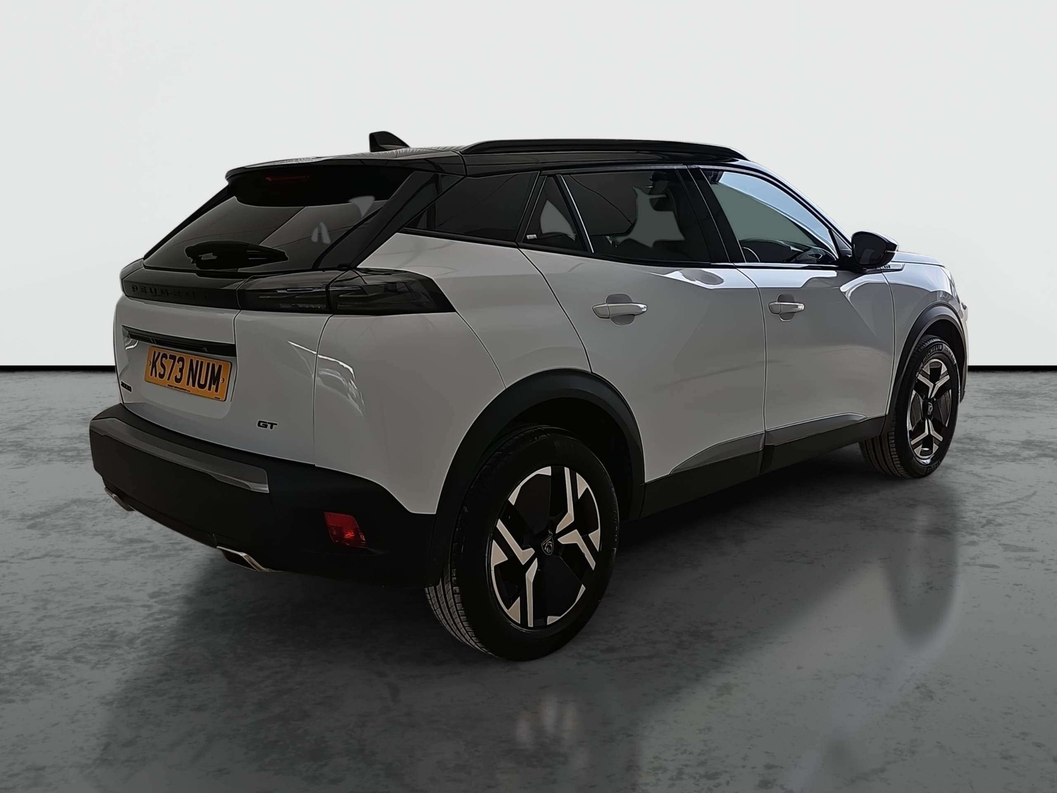 [ berth ]Peugeot 2008