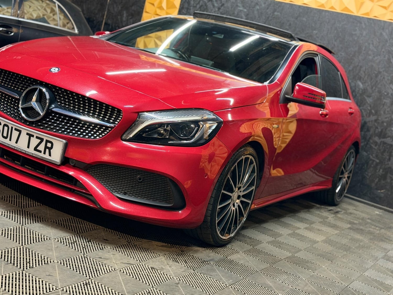 [ berth ]Mercedes-Benz A Class