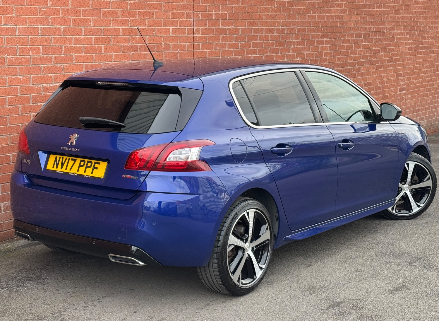 [ berth ]Peugeot 308