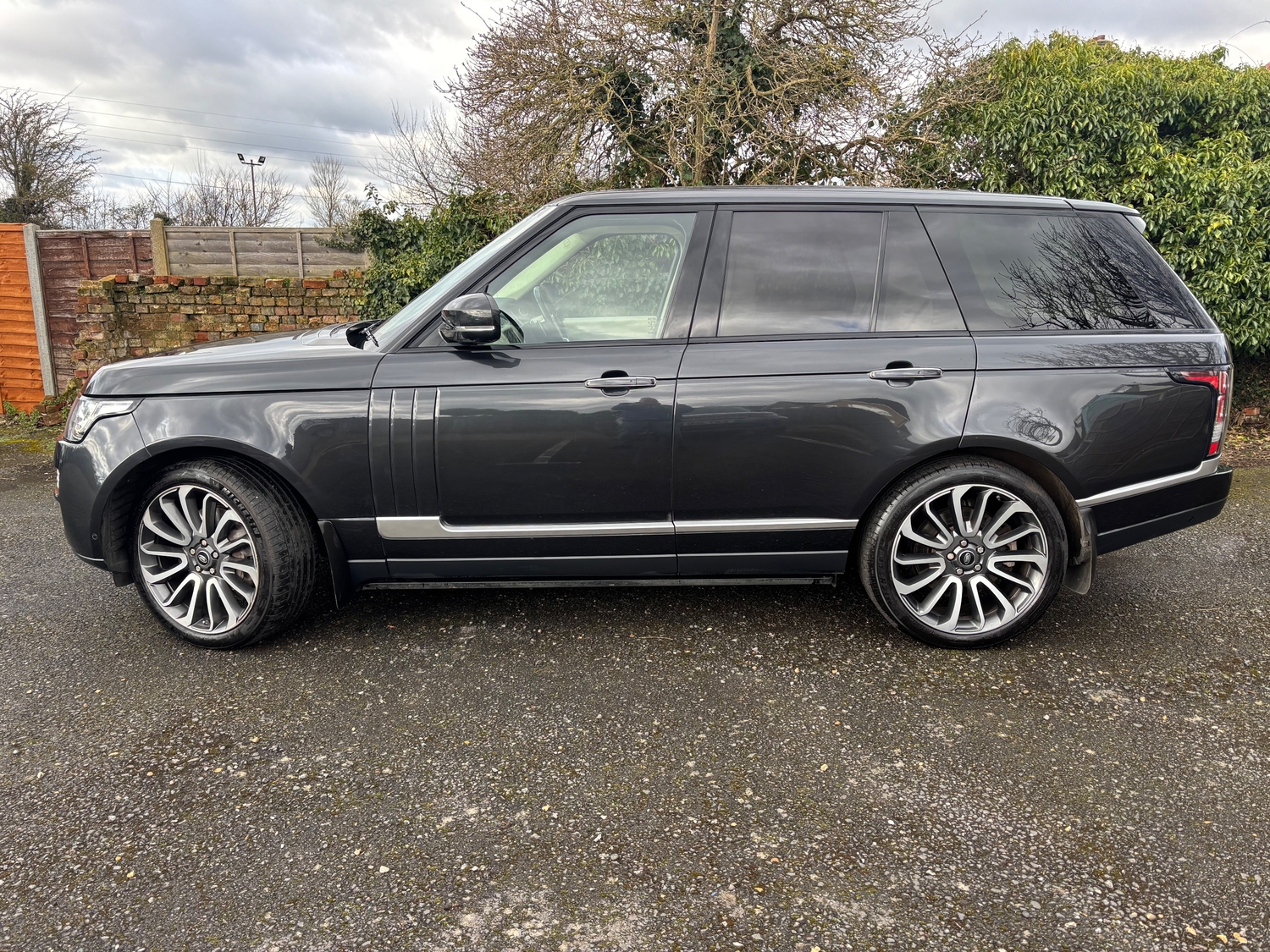 Land Rover Range Rover 2014 - Cars in Longfield