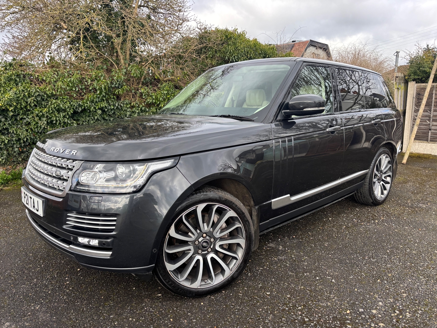 Land Rover Range Rover 2014 - Cars