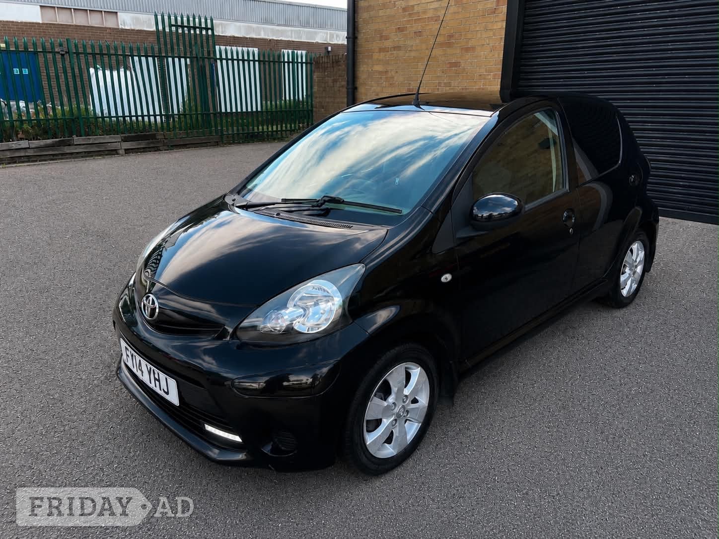 Toyota Aygo 2014 - Cars in Worthing