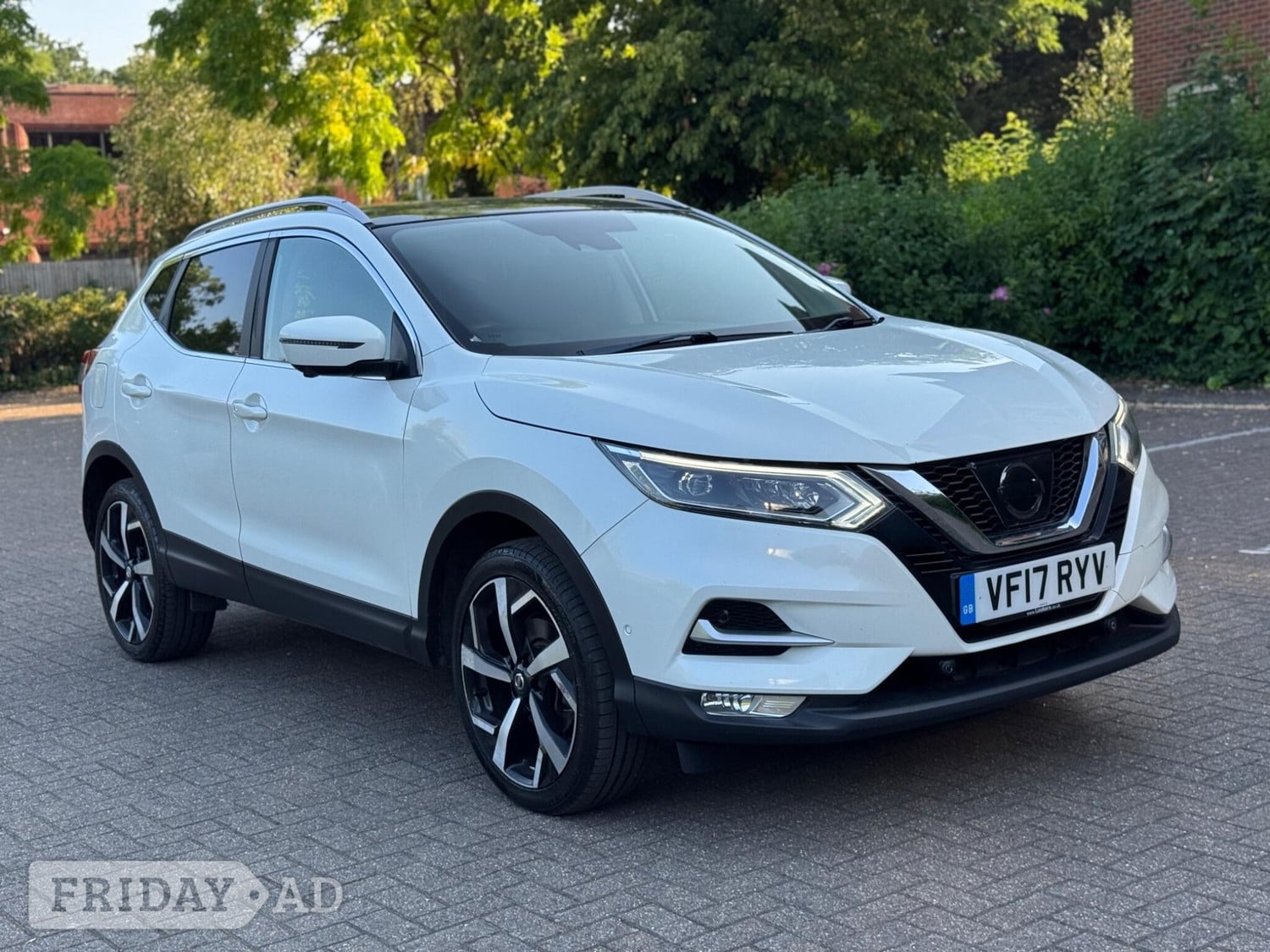 Nissan Qashqai 2017 in Hillingdon