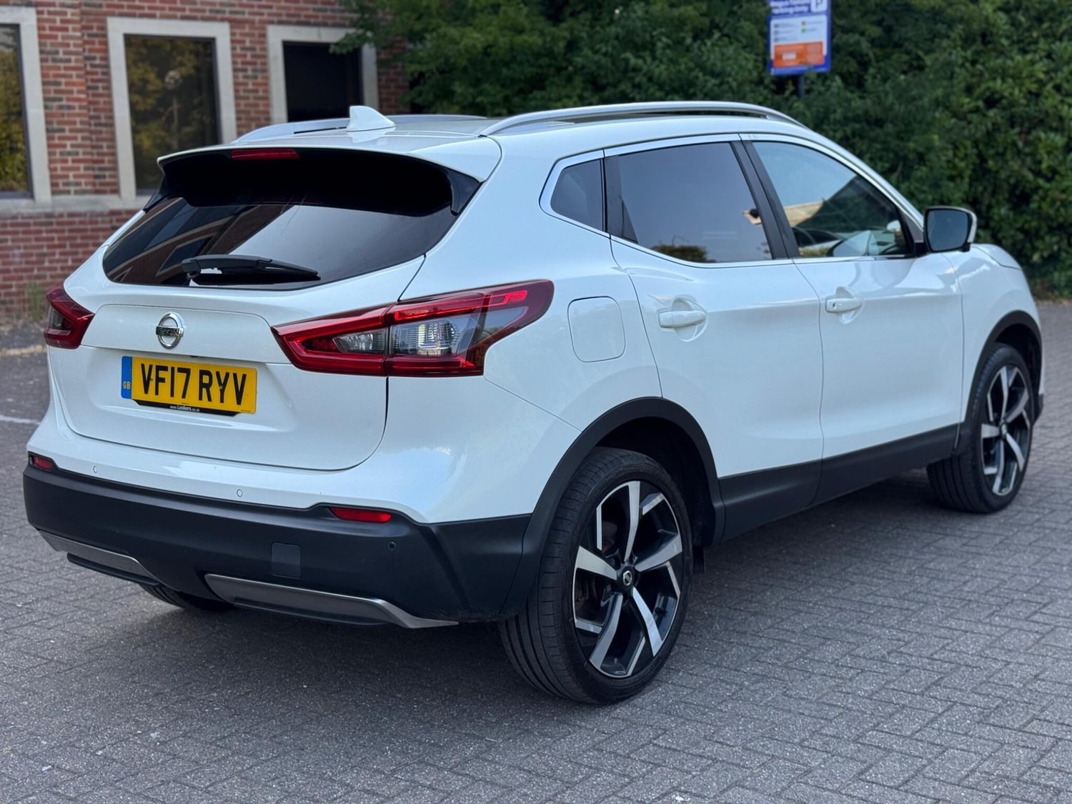 Nissan Qashqai 2017 - Cars
