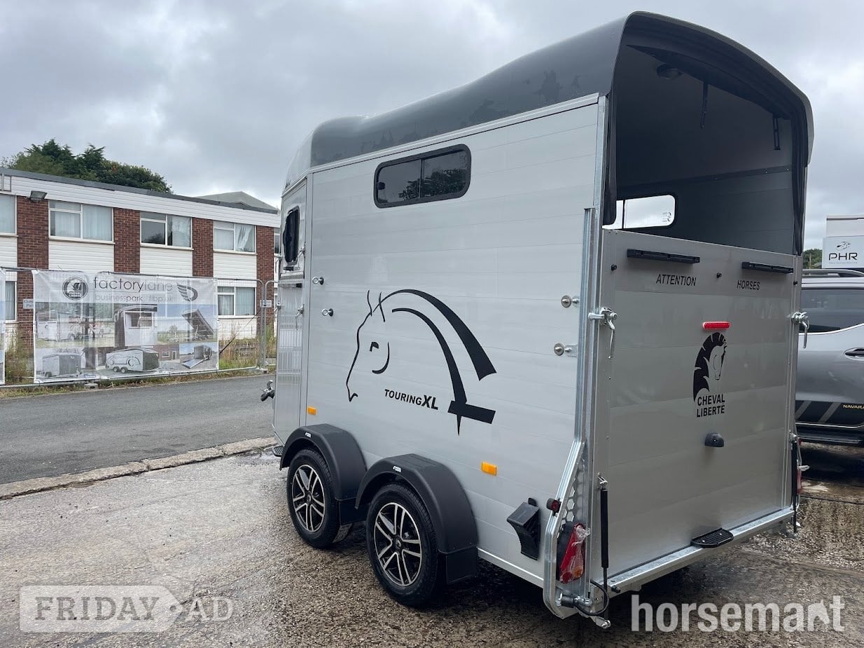 Cheval Liberte Touring XL   Horse Trailer - Trailers & Horseboxes in Preston