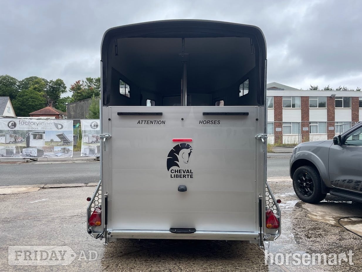 Cheval Liberte Touring XL   Horse Trailer - Trailers & Horseboxes