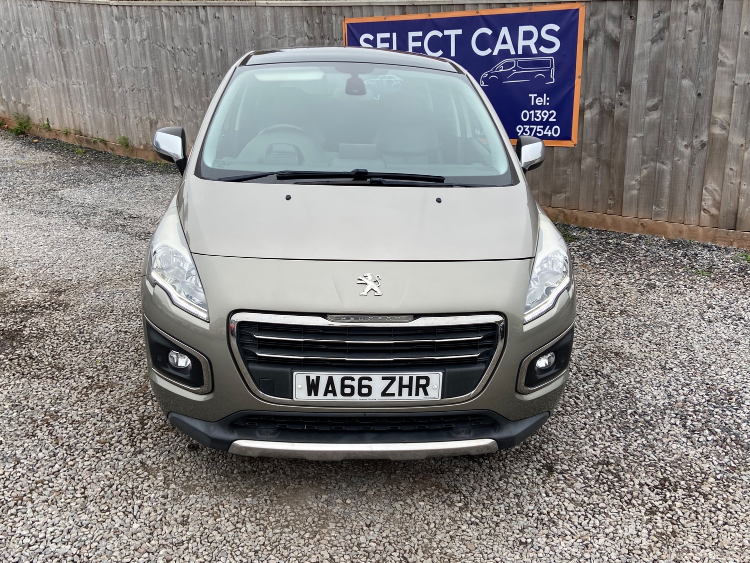 [ berth ]Peugeot 3008