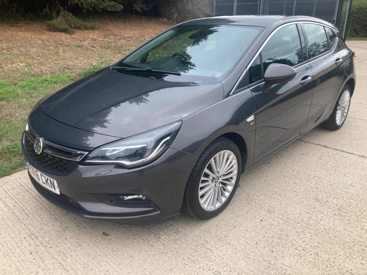 Vauxhall Astra 2016 - Cars in Maidenhead