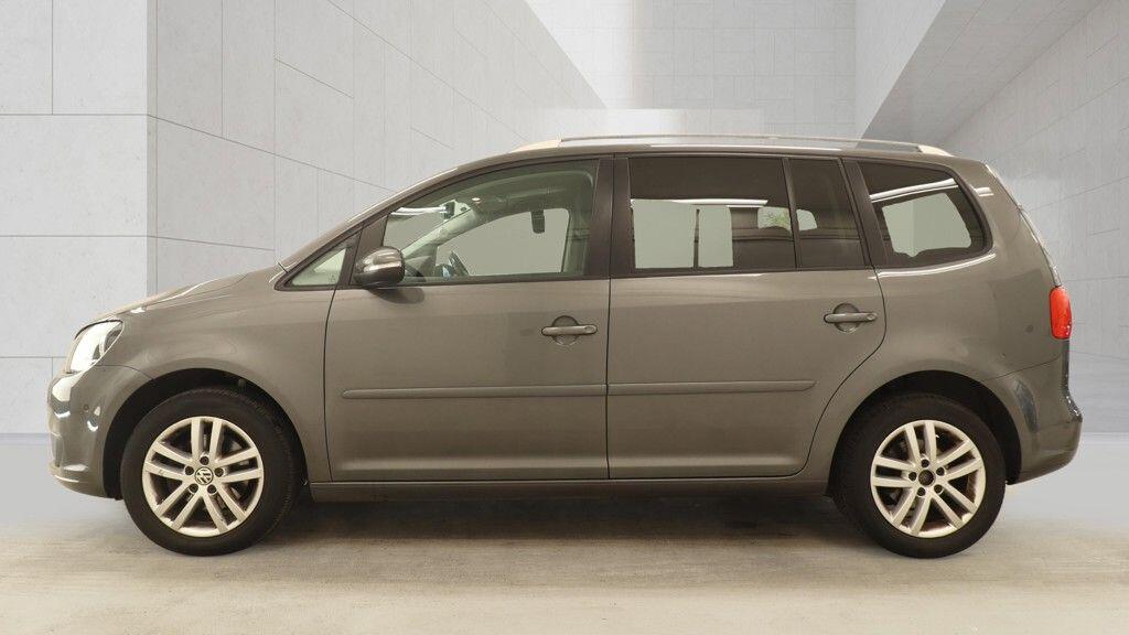 Volkswagen Touran 2014 - Cars in Winchester
