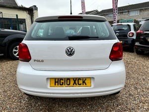 Volkswagen Polo 2010 - Cars
