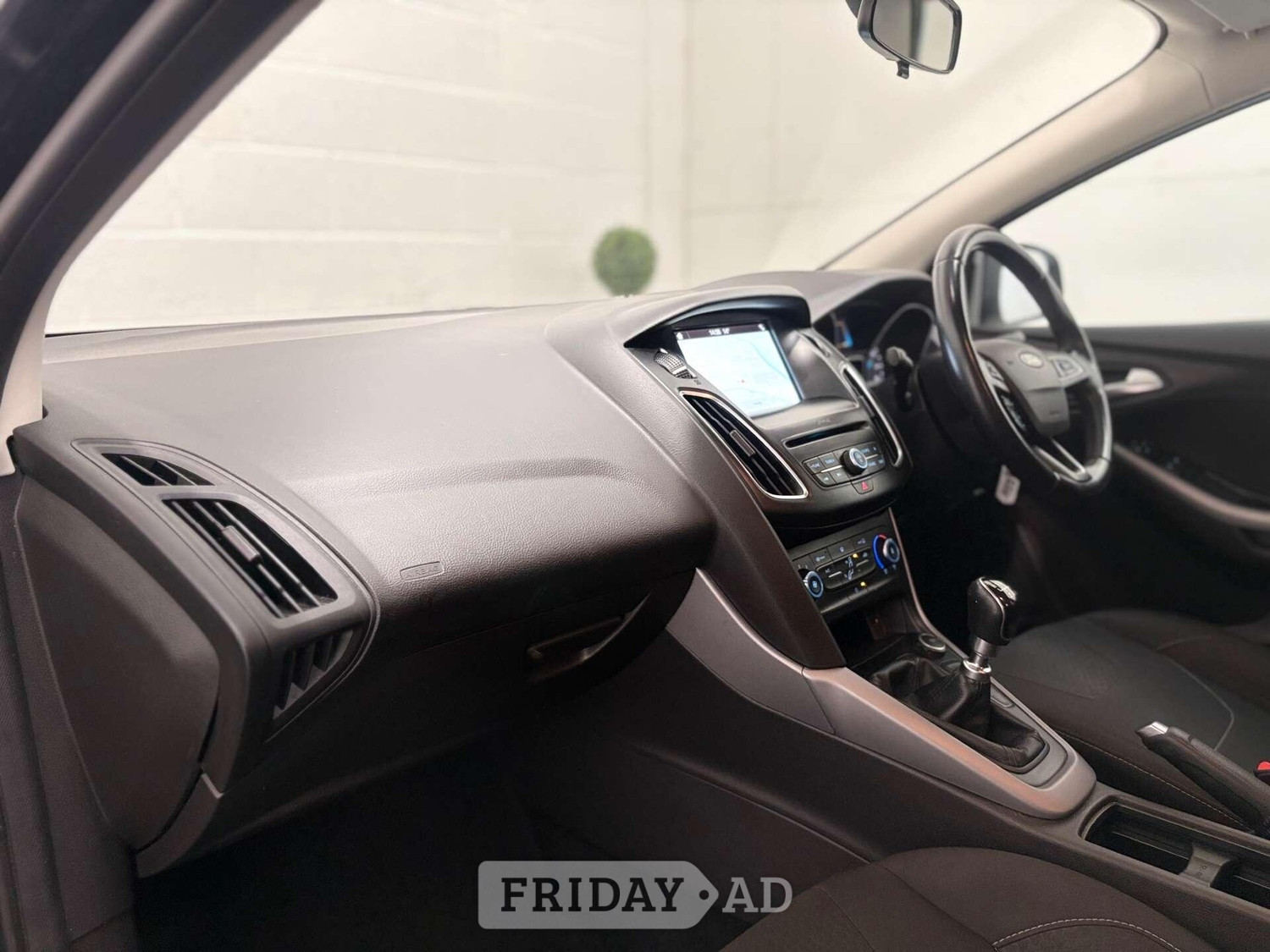 Ford Focus 2017 - Cars in Uxbridge