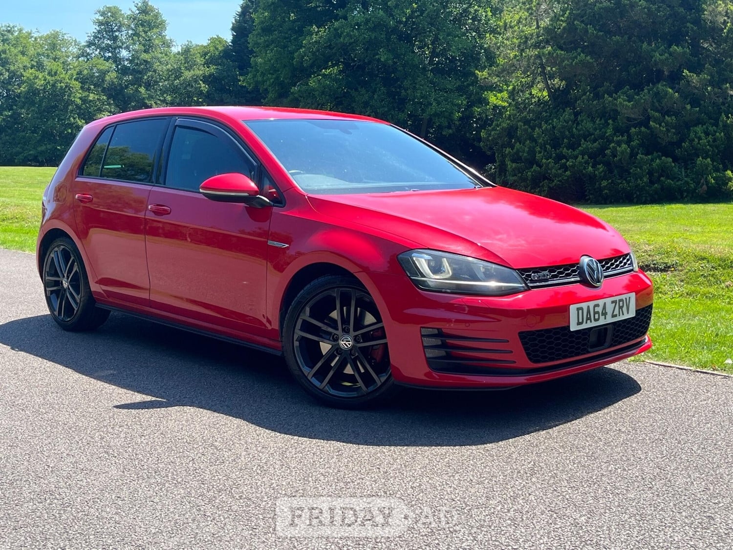 Volkswagen Golf 2015 in Chertsey