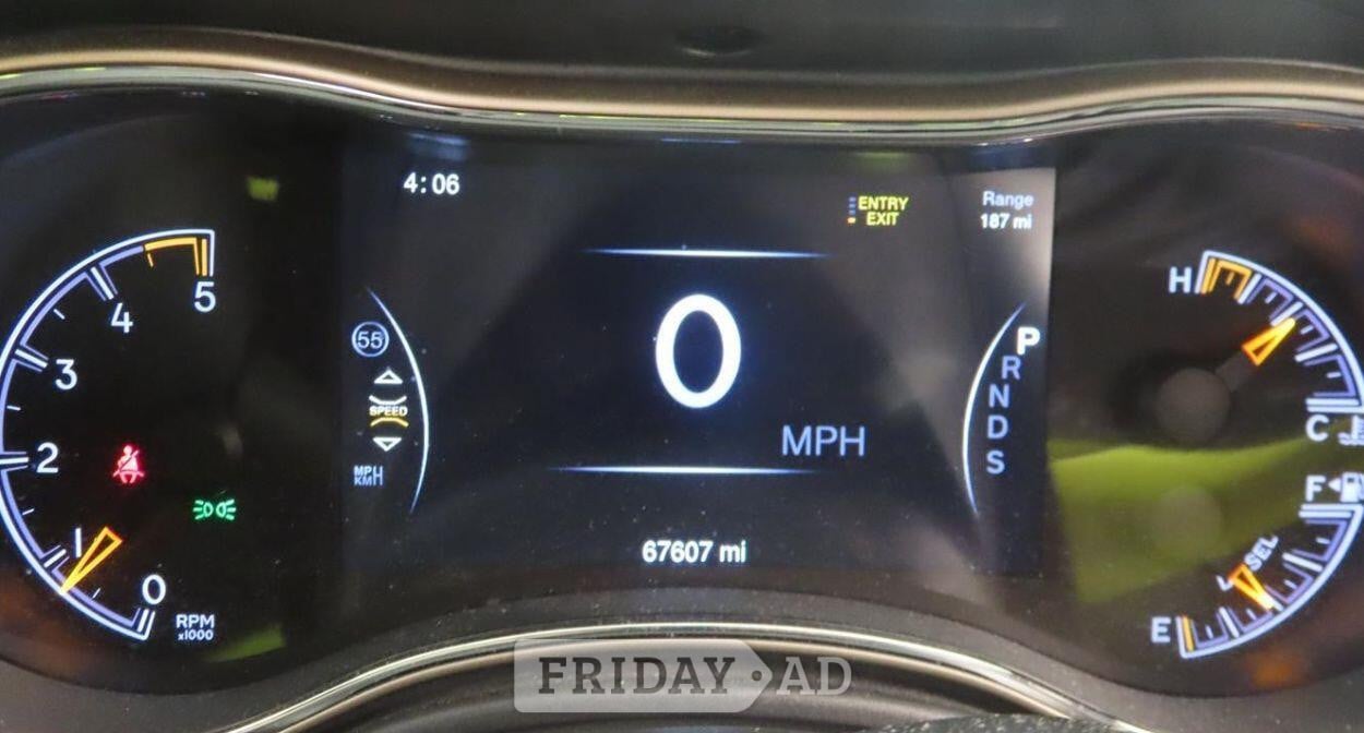 [ berth ]Jeep Grand Cherokee