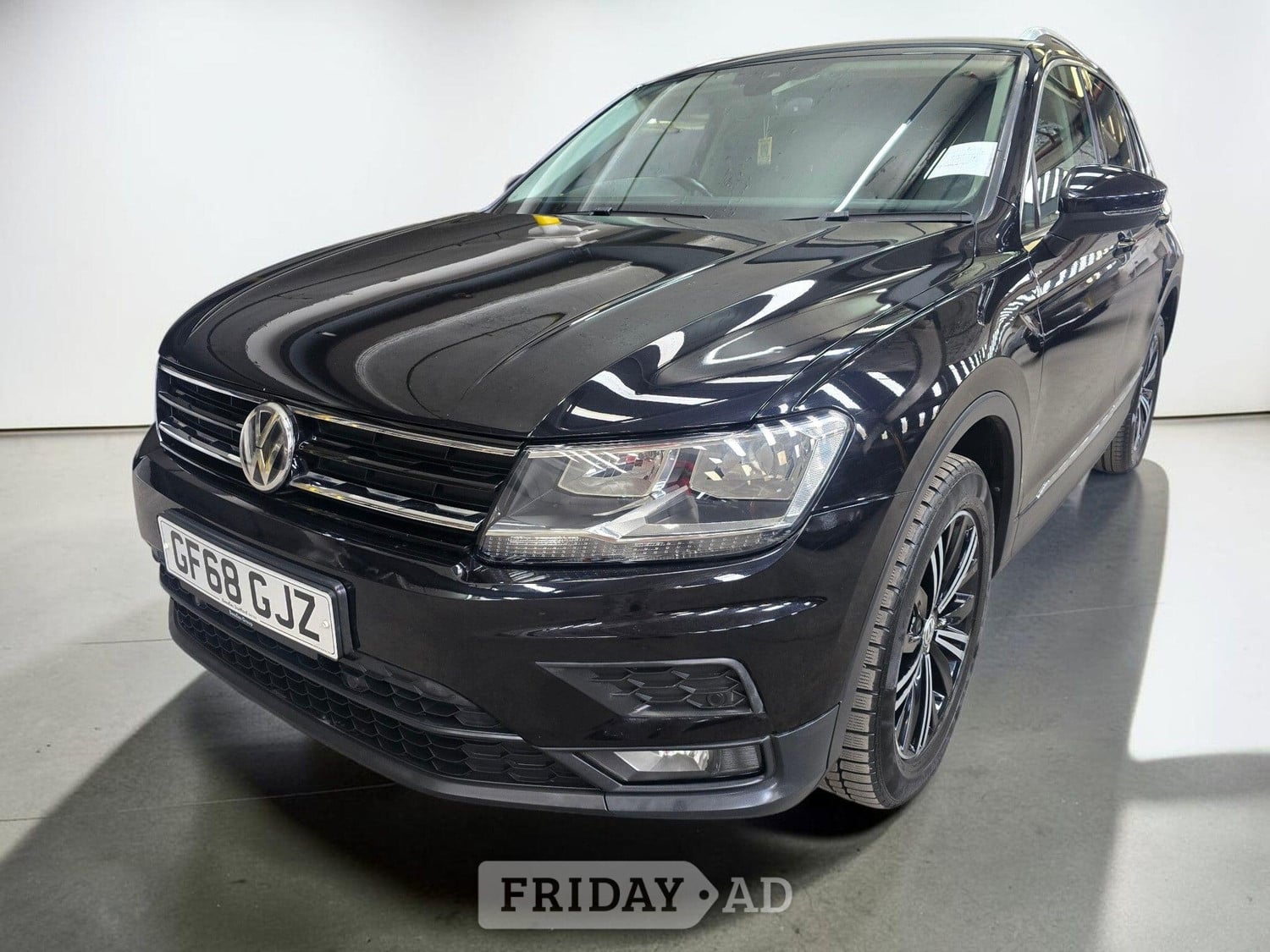 Volkswagen Tiguan 2018 - Cars