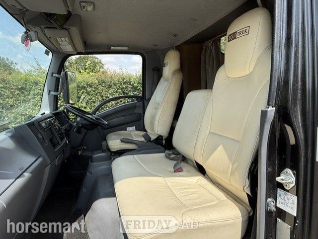Equi-Trek Endeavour Elite Transport Pro Isuzu N75 190  Horsebox - Trailers & Horseboxes in Banbury