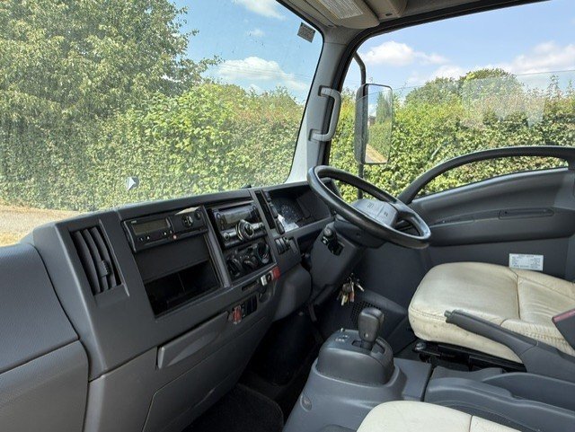 Equi-Trek Endeavour Elite Transport Pro Isuzu N75 190  Horsebox - Trailers & Horseboxes