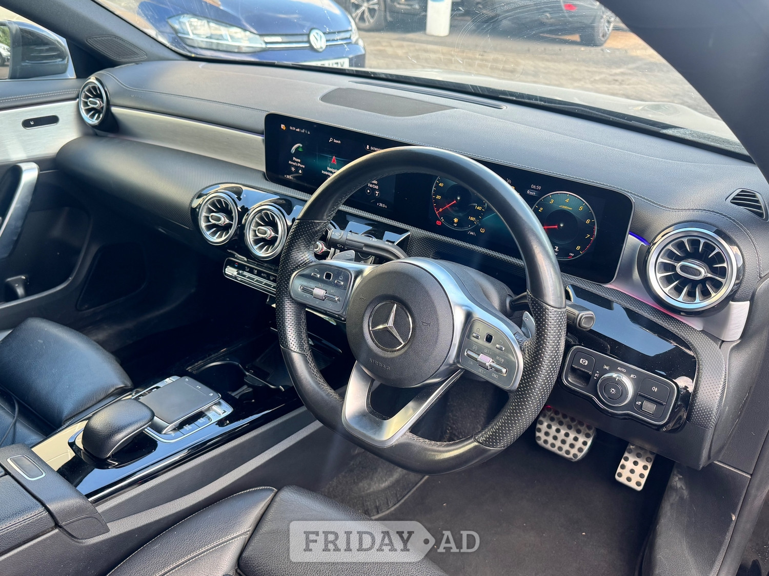 [ berth ]Mercedes-Benz CLA Class