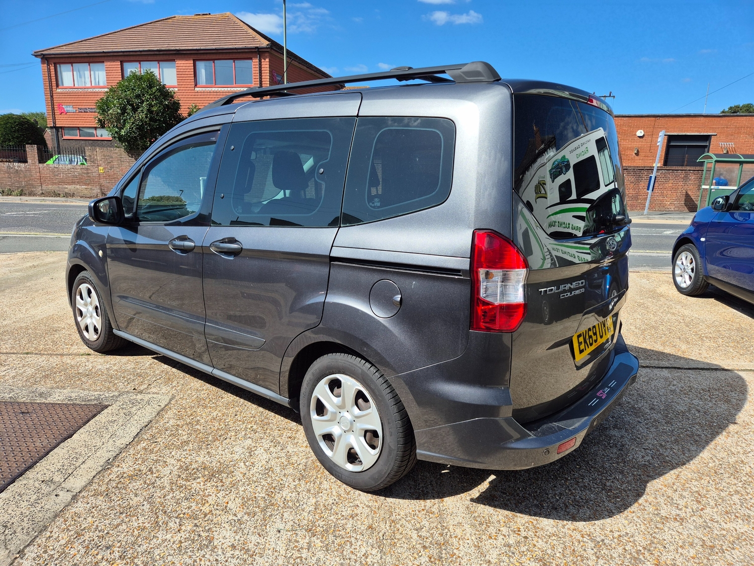 [ berth ]Ford Tourneo Courier