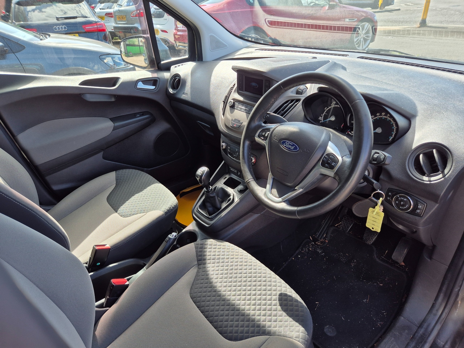 Ford Tourneo Courier 2019 - Cars