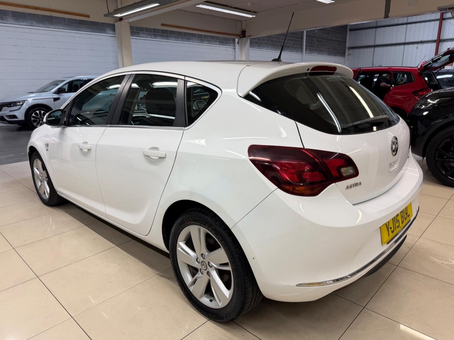 Vauxhall Astra 2015 - Cars