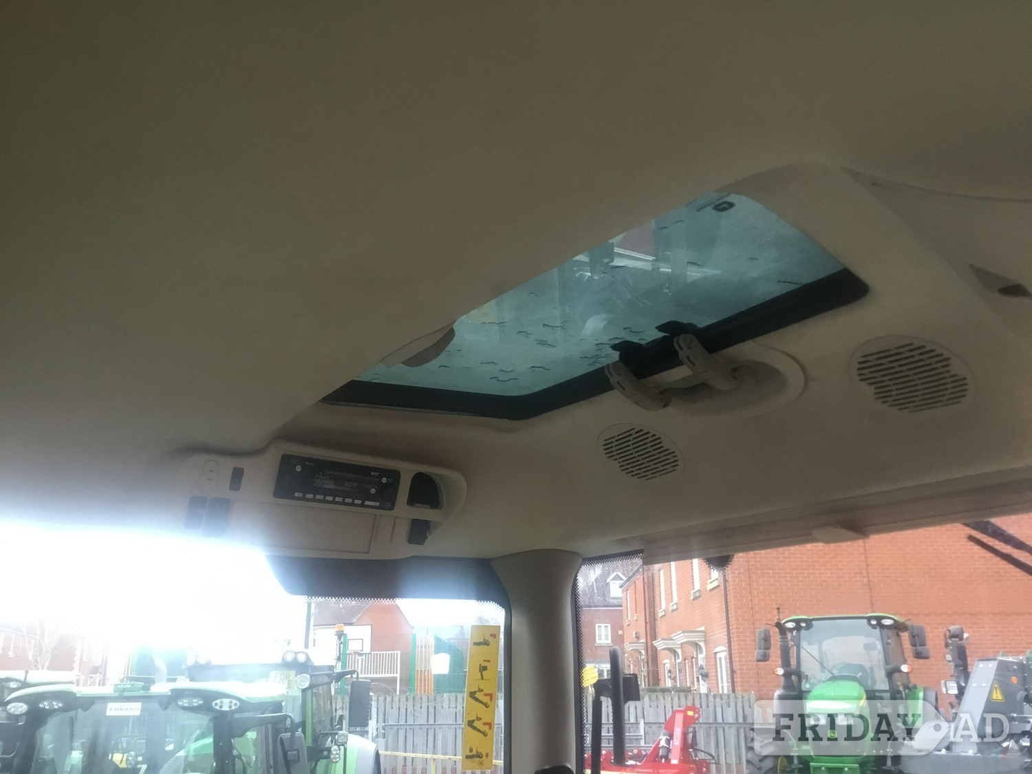 [ berth ]John Deere 6R 250